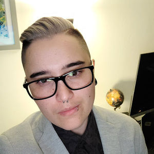 Meet your Posher, Ari